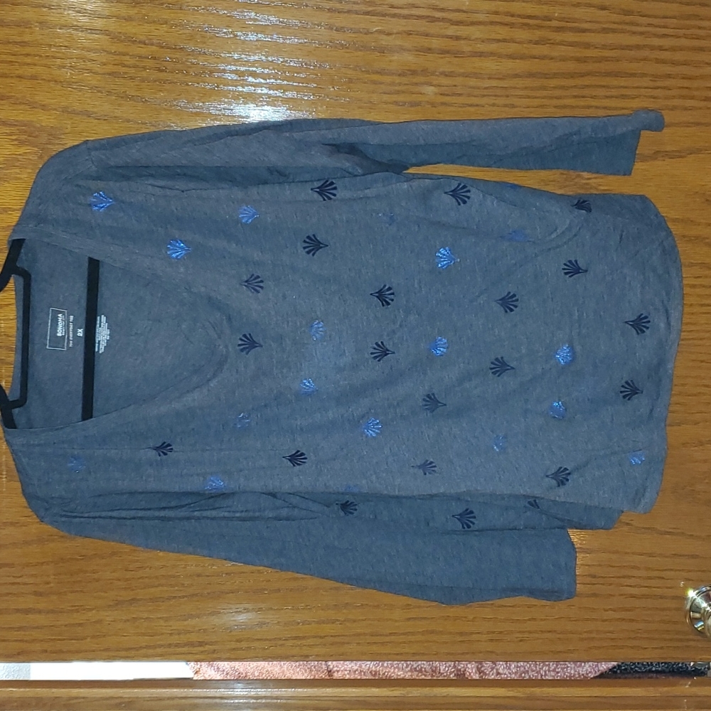 Long sleeve tee